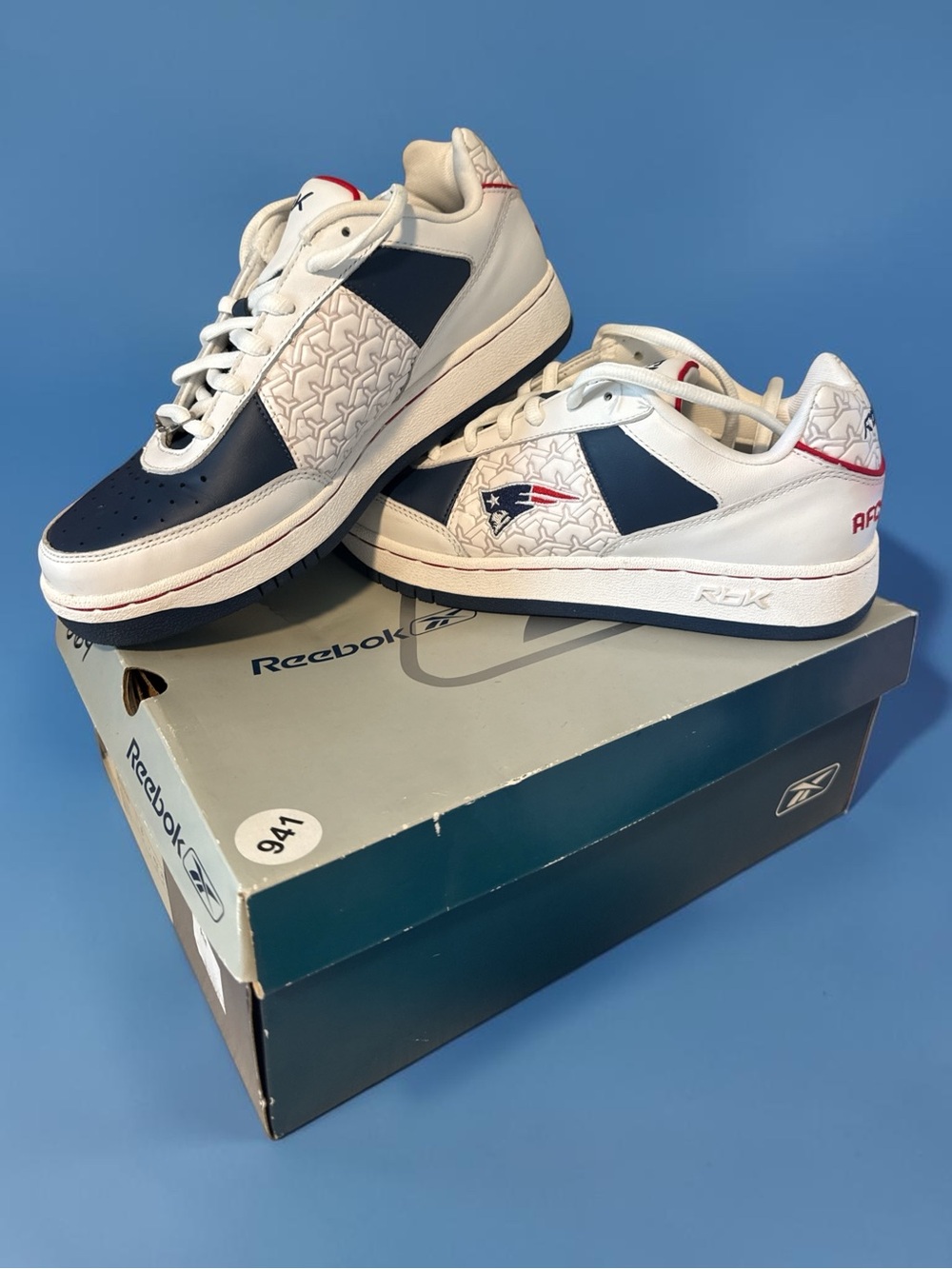 Reebok Men's White and Navy Low-Top Sneakers with Red Accents
